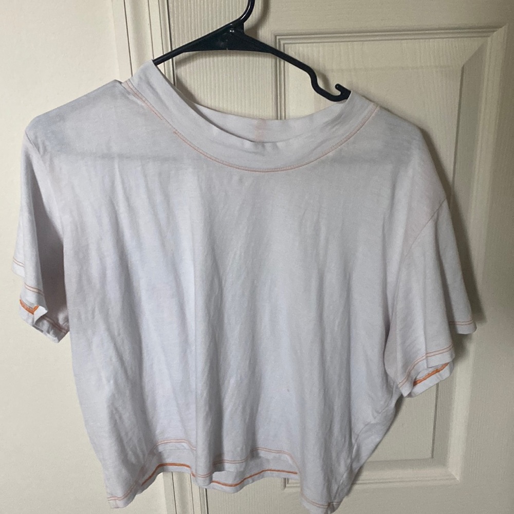 LNA tee with orange detail